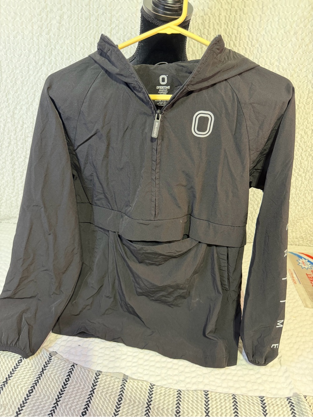 Obermeyer Kids Black Hooded Anorak Rain Jacket